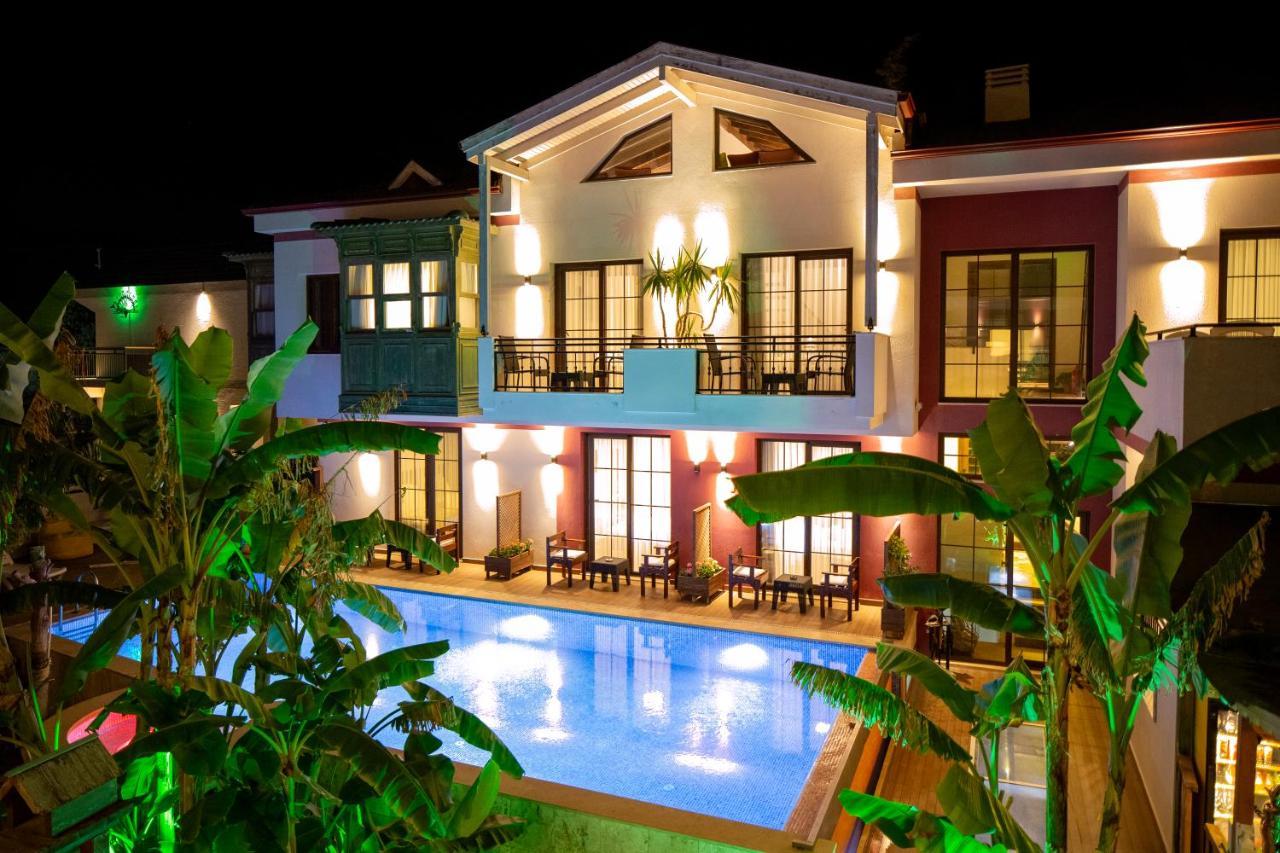 Cesmekes Otel Екстер'єр фото