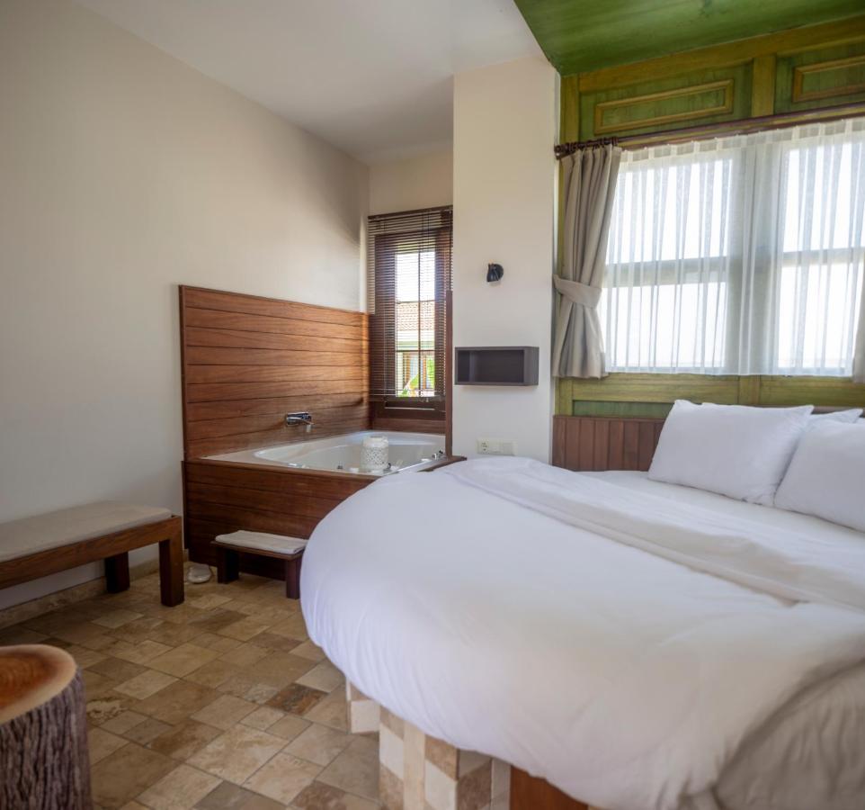Cesmekes Otel Екстер'єр фото